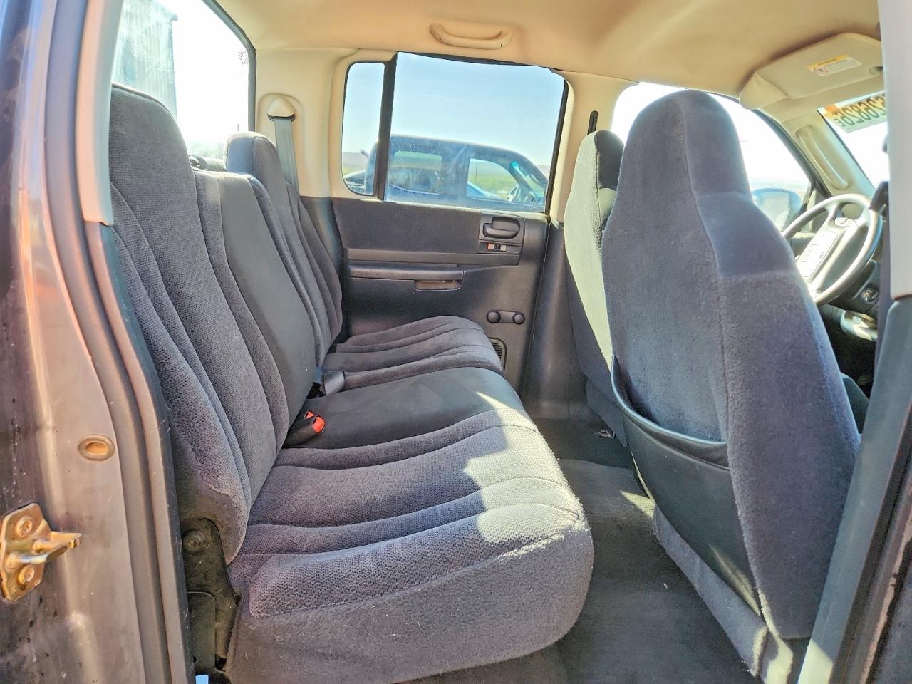 2004 Dodge Dakota Quad SLT