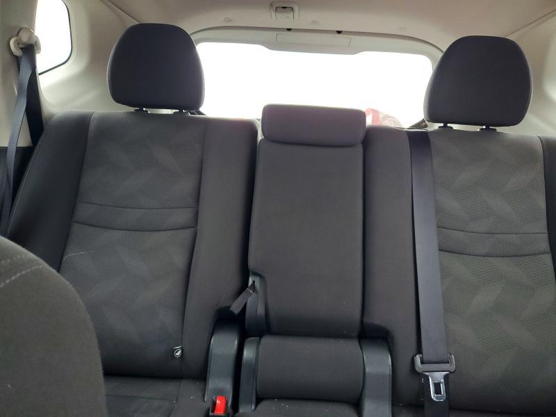 2016 Nissan Rogue sv