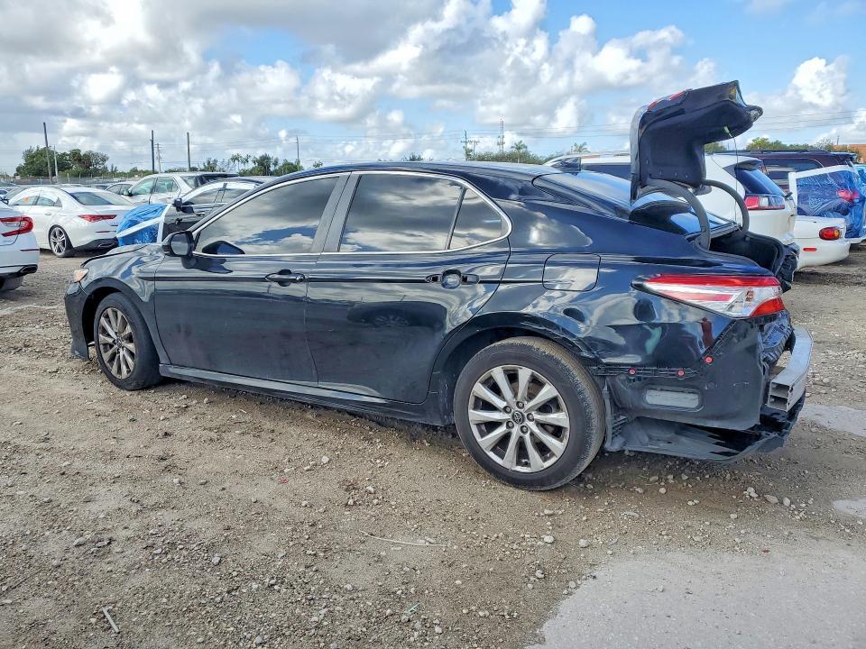 2020 Toyota Camry le