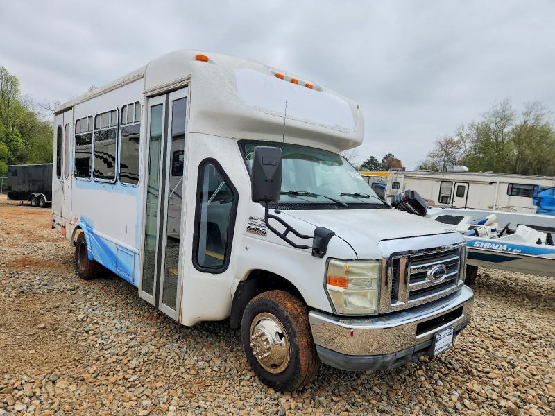 2011 Ford E450 Shuttle Bus