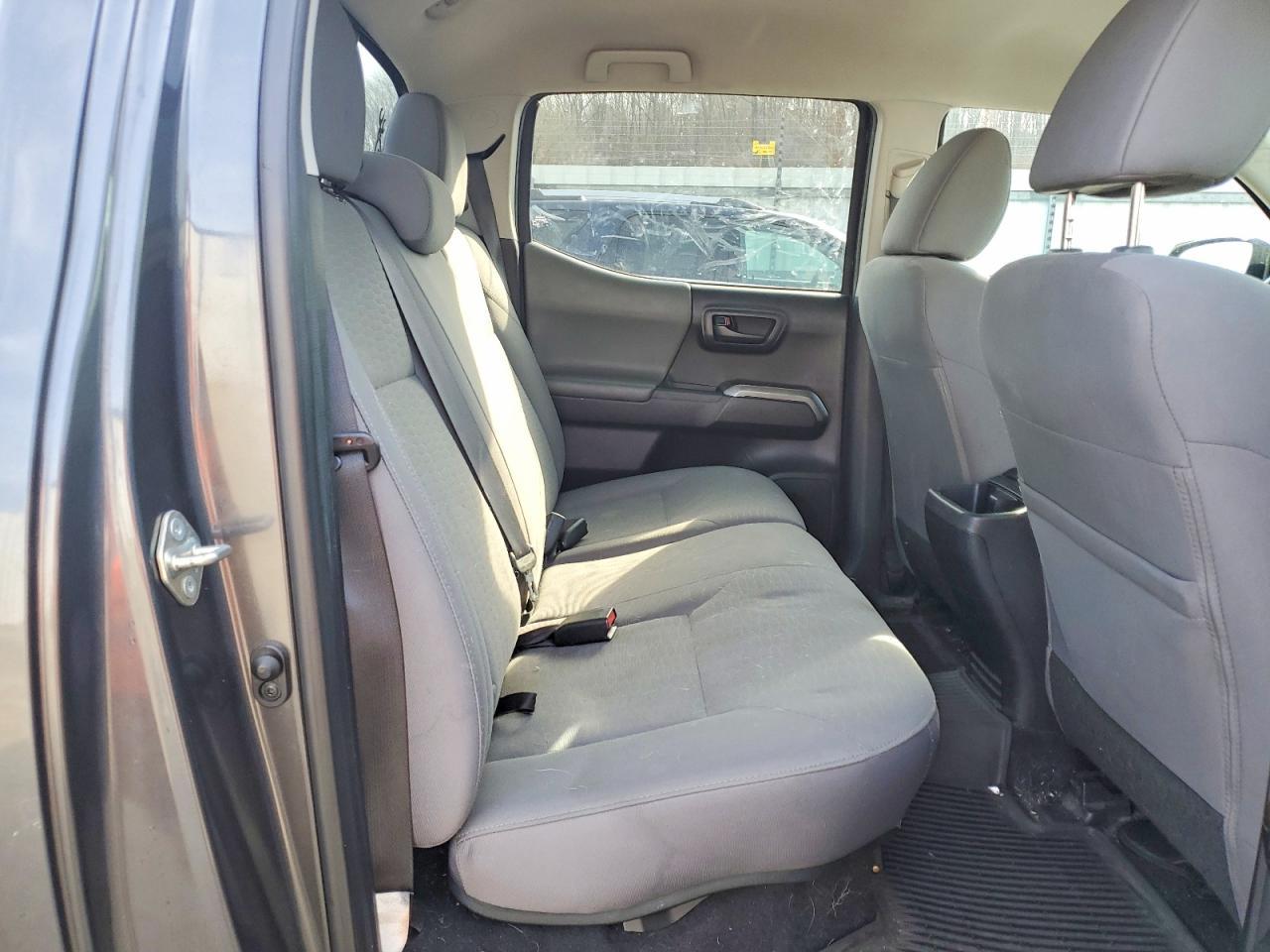 2019 Toyota Tacoma SR5 V6