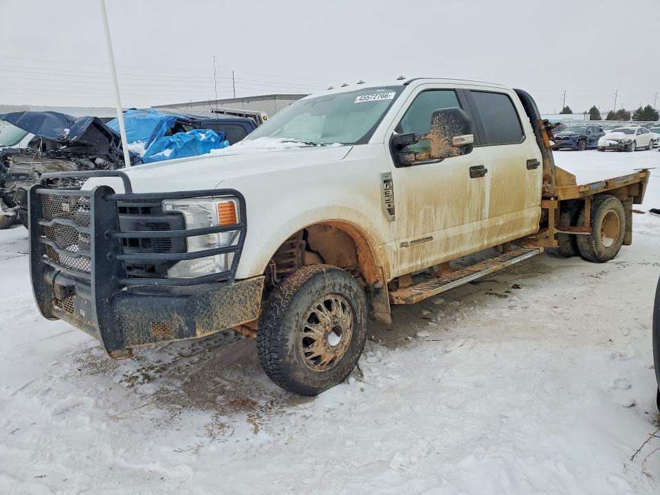2020 Ford F350 Super Duty Flatbed Truck