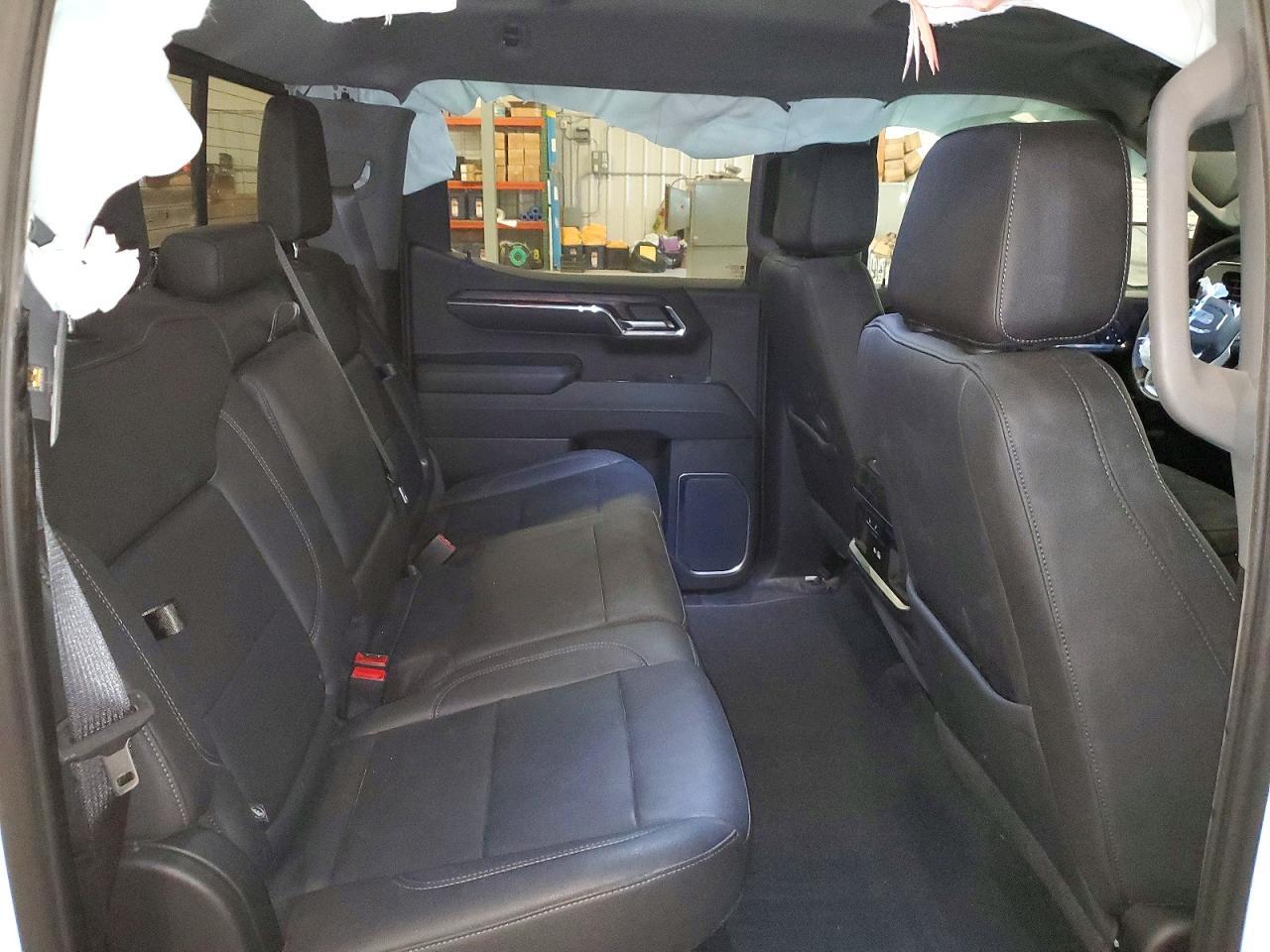 2024 GMC Sierra K1500 SLT