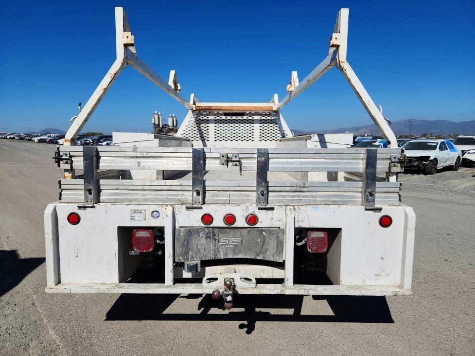 2019 Ford F450 Super Duty Flatbed Truck