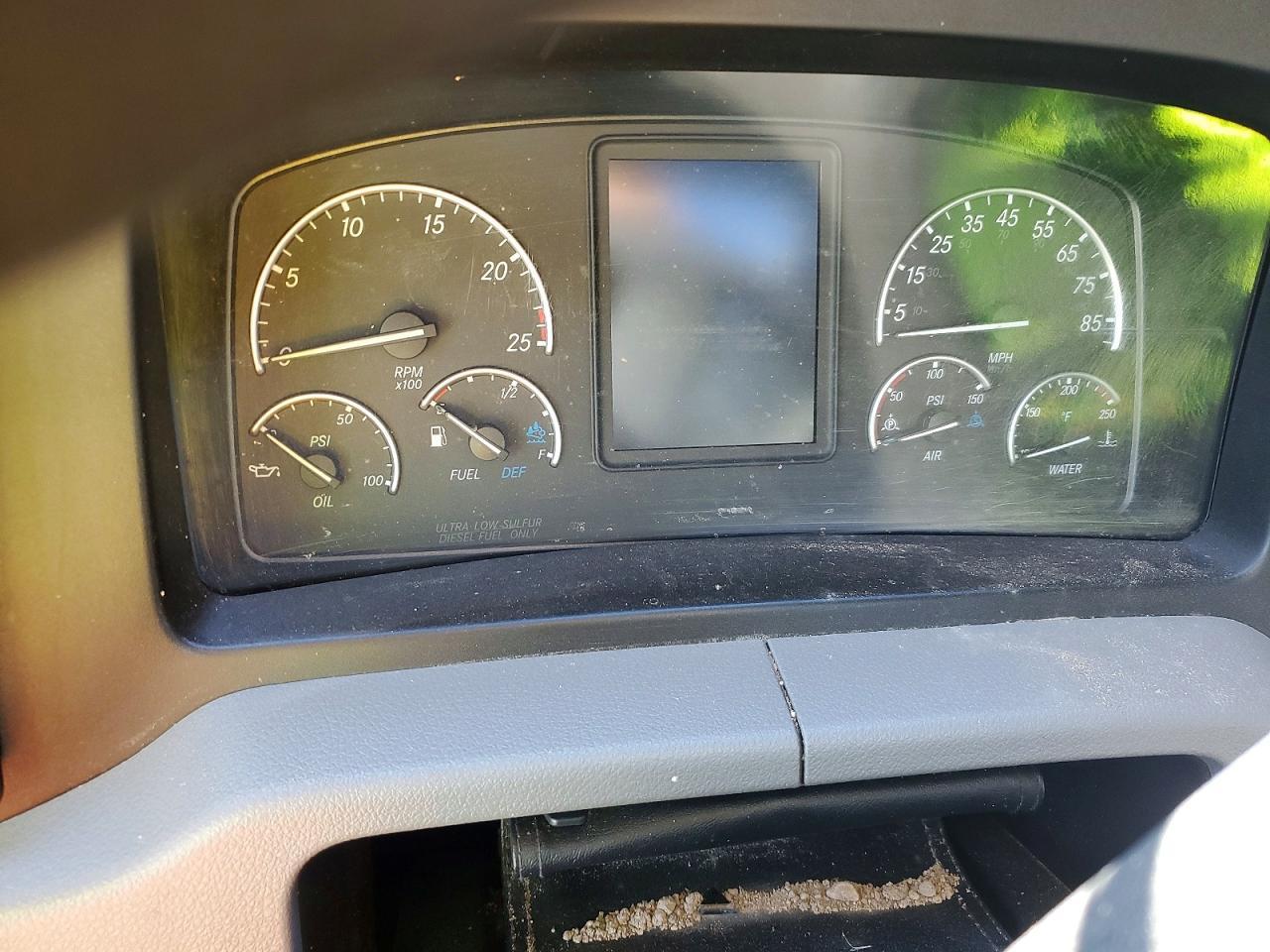 2020 Freigliner 2020 Freightliner Cascadia 126 Semi Truck