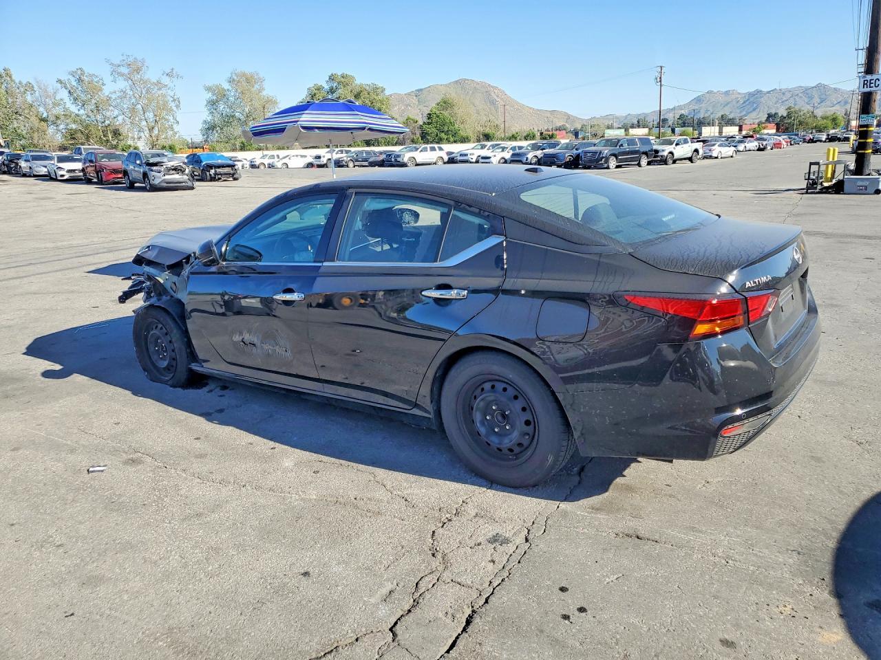2025 Nissan Altima 2.5 sv