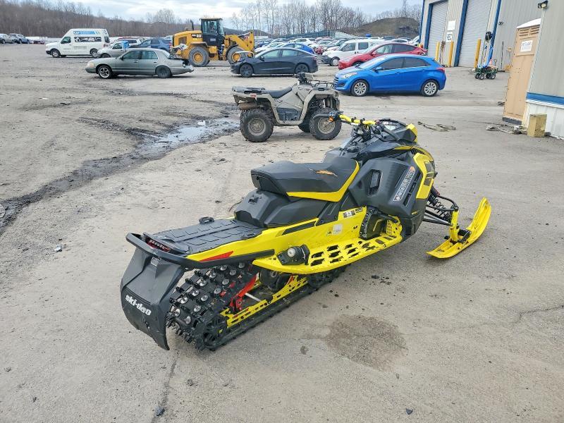 2021 Skidoo Snowmobile