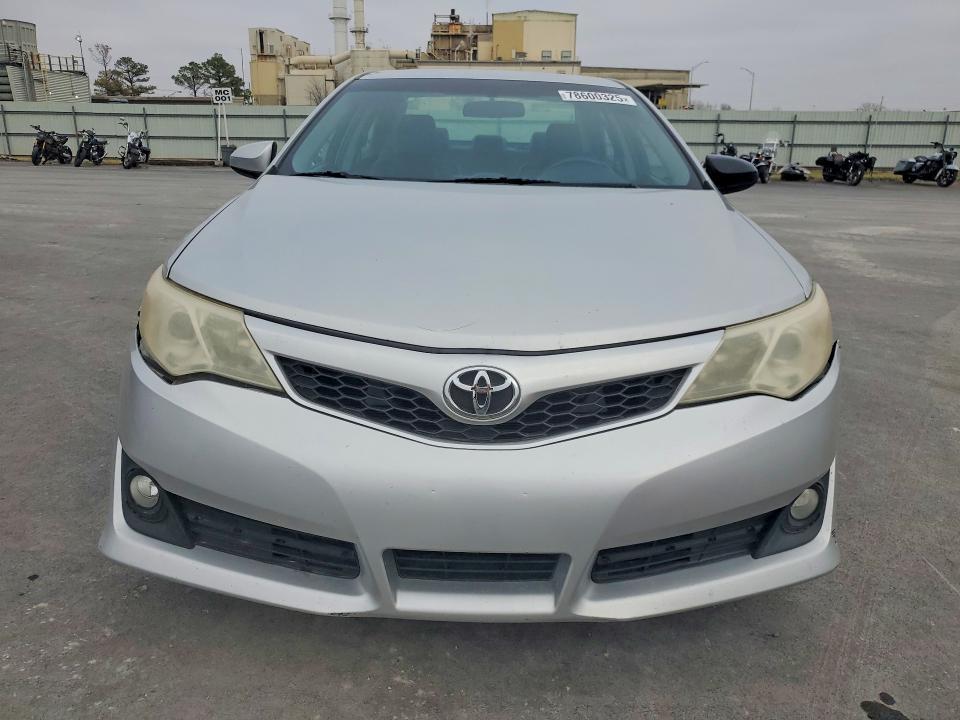 2013 Toyota Camry se