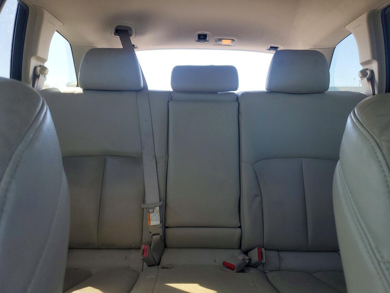 2010 Subaru Outback 2.5i Limited