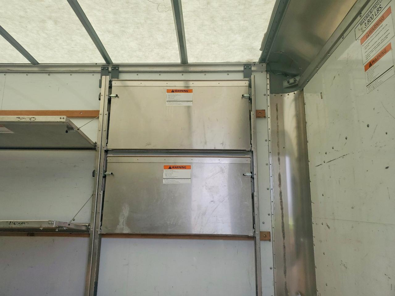 2023 Chevrolet Express G3500 BOX Truck