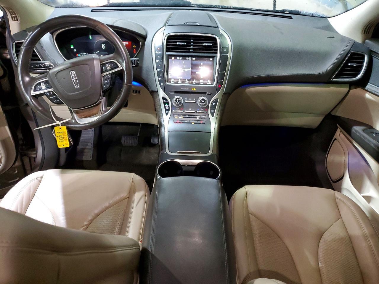 2019 Lincoln Nautilus Select