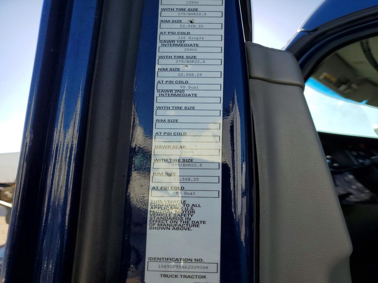 2019 Kenworth T680 Semi Truck