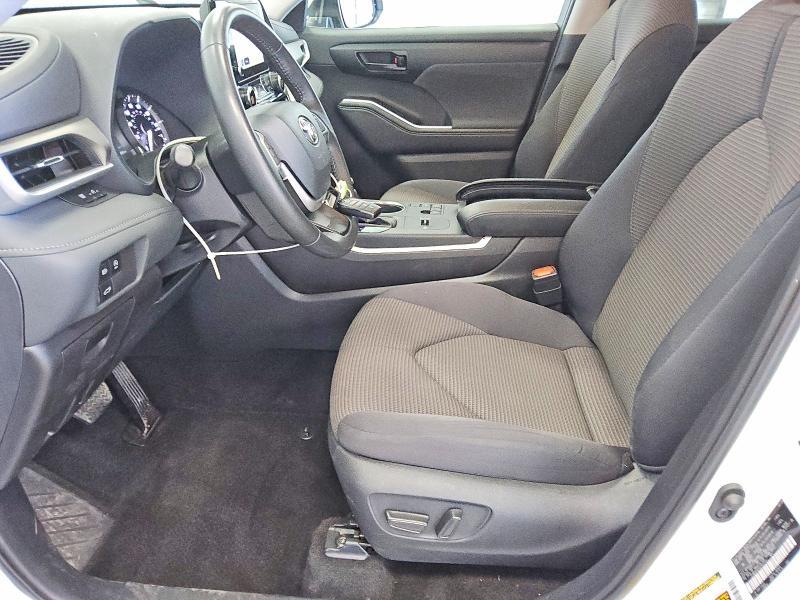 2025 Toyota Highlander le