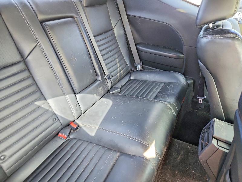 2013 Dodge Challenger sxt