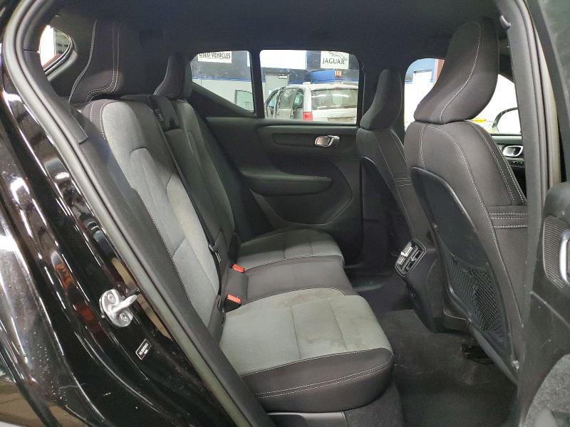 2023 Volvo Xc40 Core