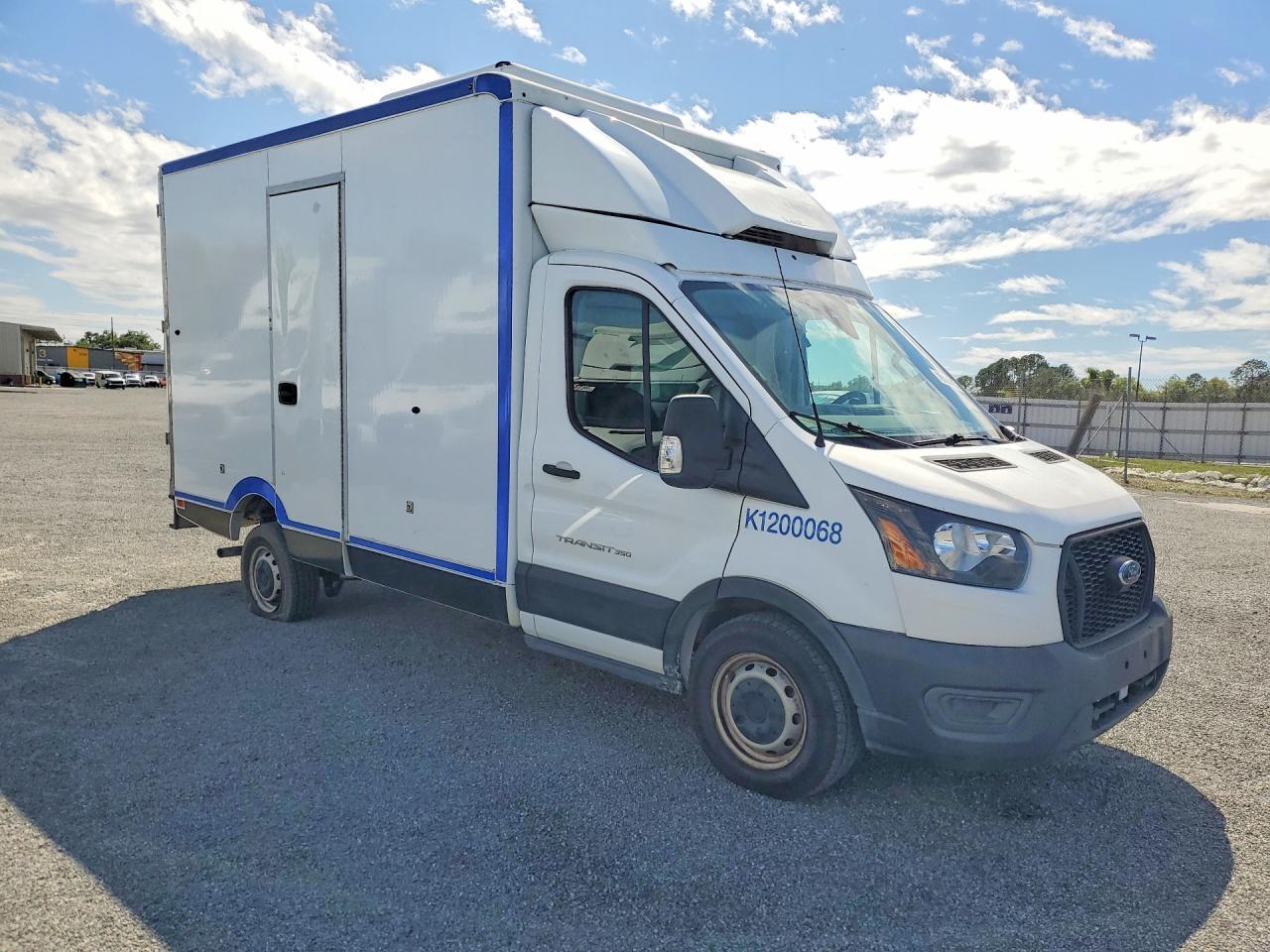 2020 Ford Transit Delivery Truck