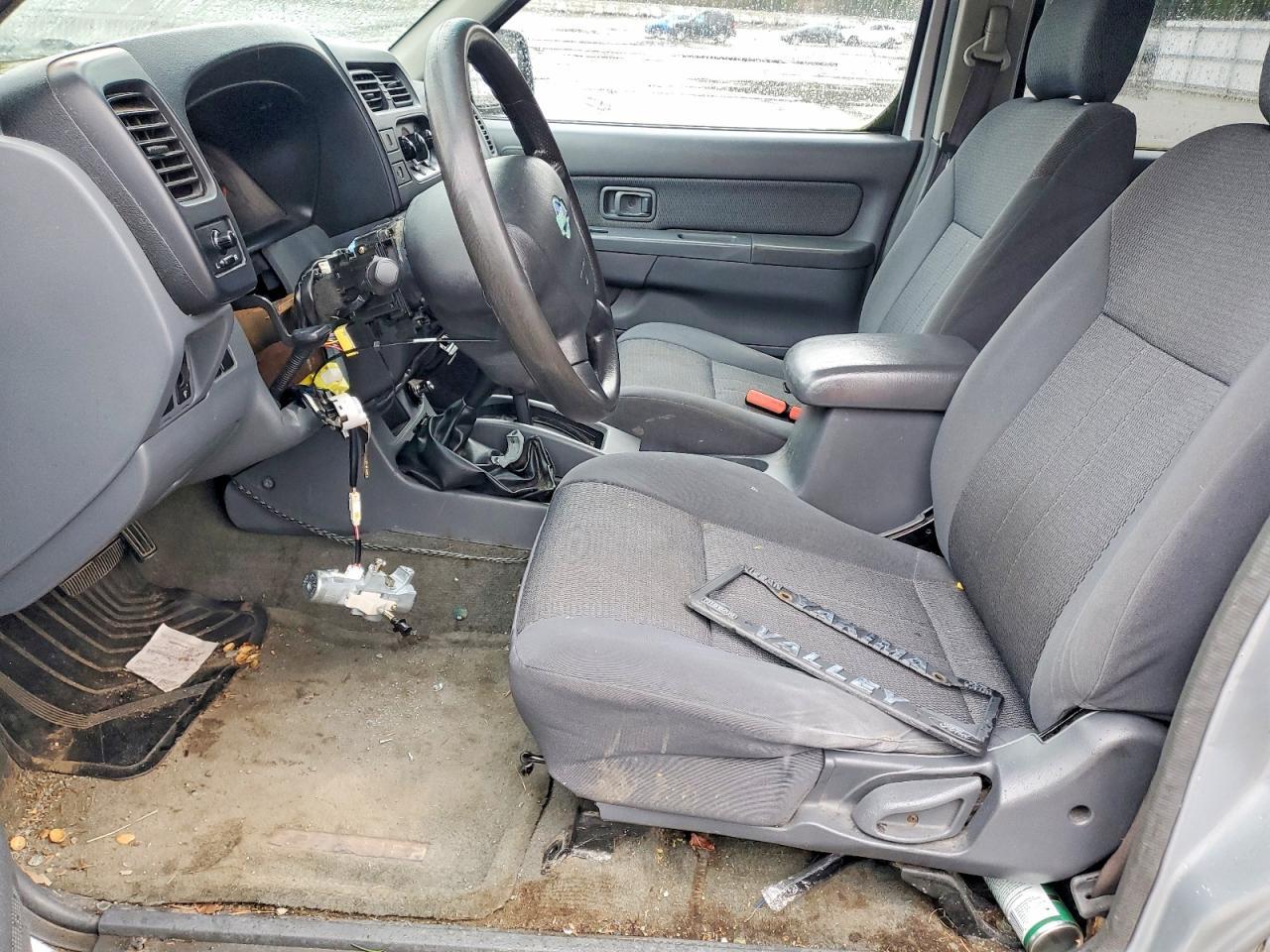 2001 Nissan Frontier XE