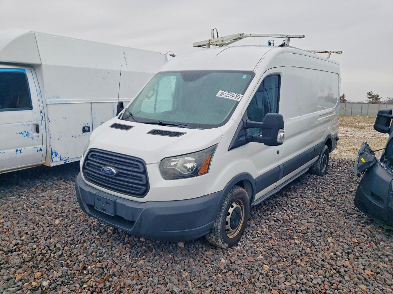 2015 Ford Transit 250 SRW Medium Roof Van Utility / Service