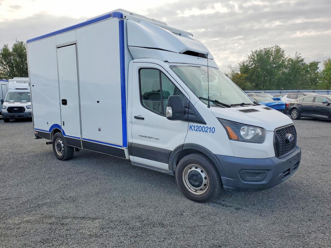 2020 Ford Transit Delivery Truck