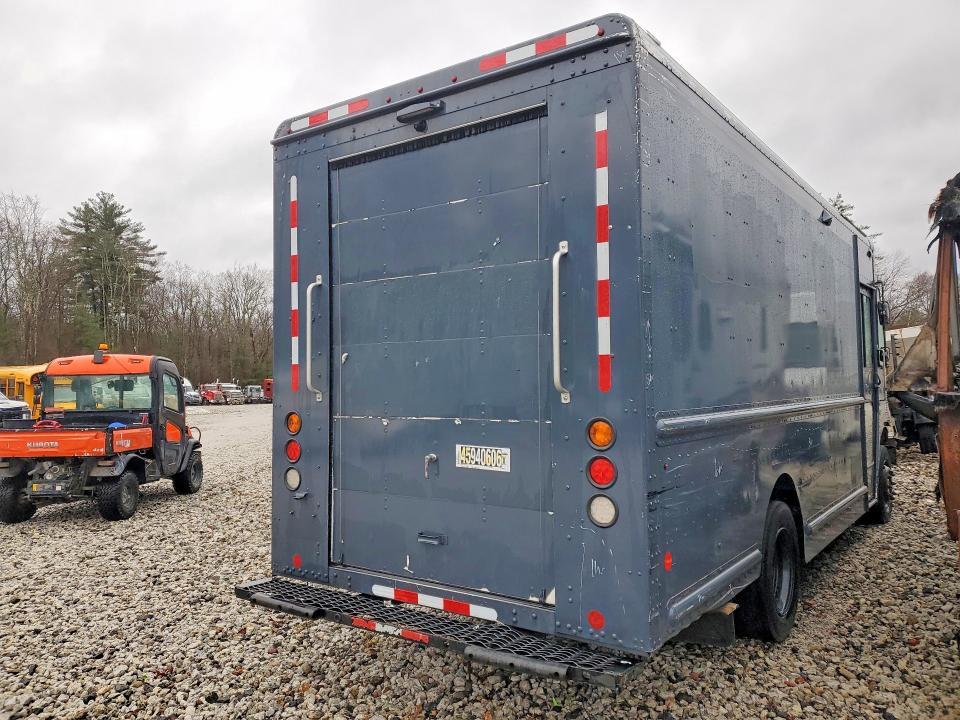 2020 Freightliner MT45G Chassis Delivery Truck