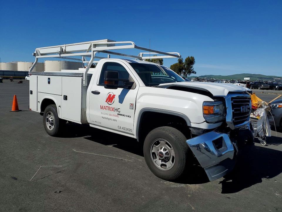 2017 GMC Sierra Utility / Service Truck