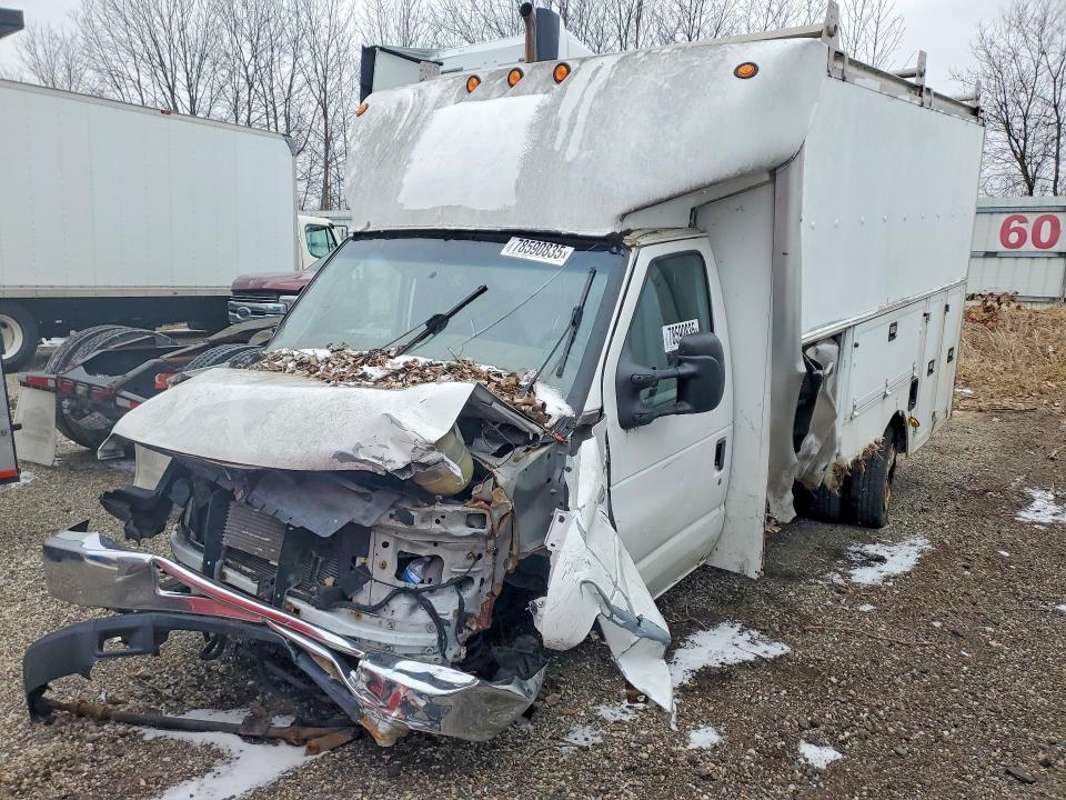 2012 Ford Econoline E350 Super Duty Cutaway Van