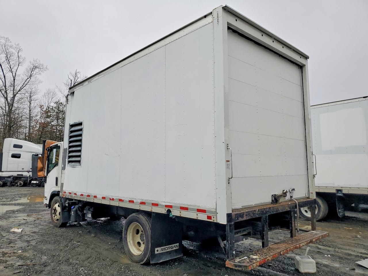 2020 Isuzu NRR