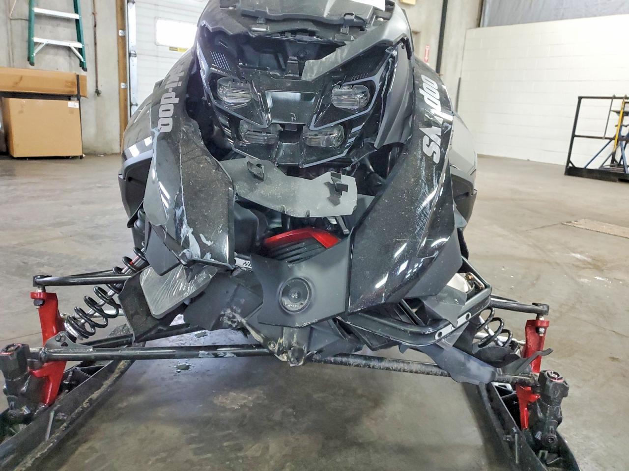 2025 Can-Am 2025 SKI-DOO Snowmobile