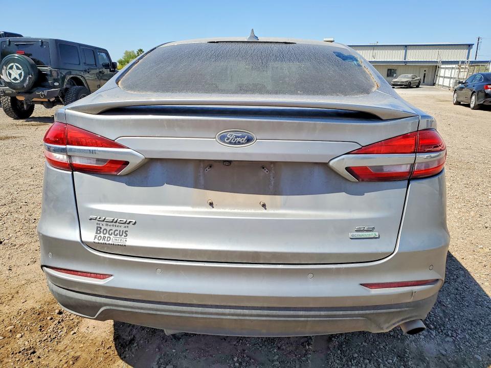 2020 Ford Fusion se