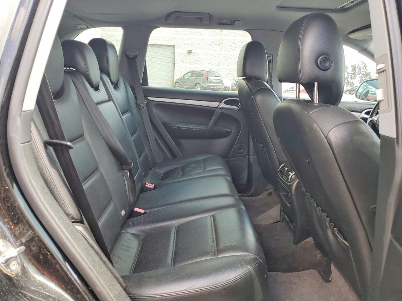 2005 Porsche Cayenne s