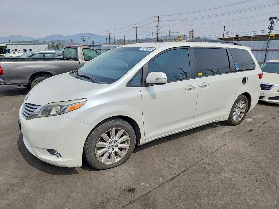 2015 Toyota Sienna Limited Premium 7-passenger