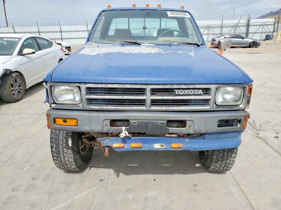 1987 Toyota Pickup Deluxe