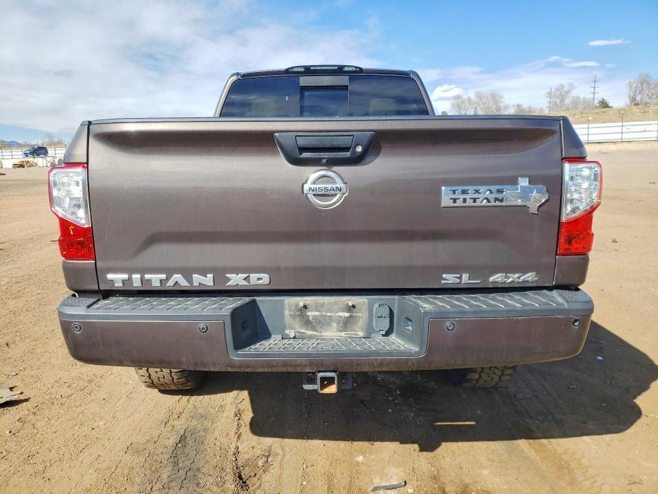 2017 Nissan Titan XD SL