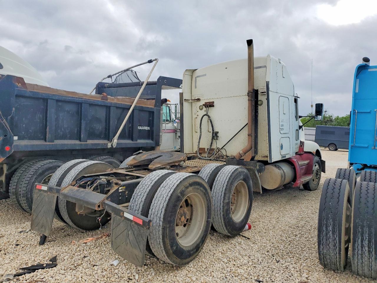 2010 Kenworth T660 Semi Truck