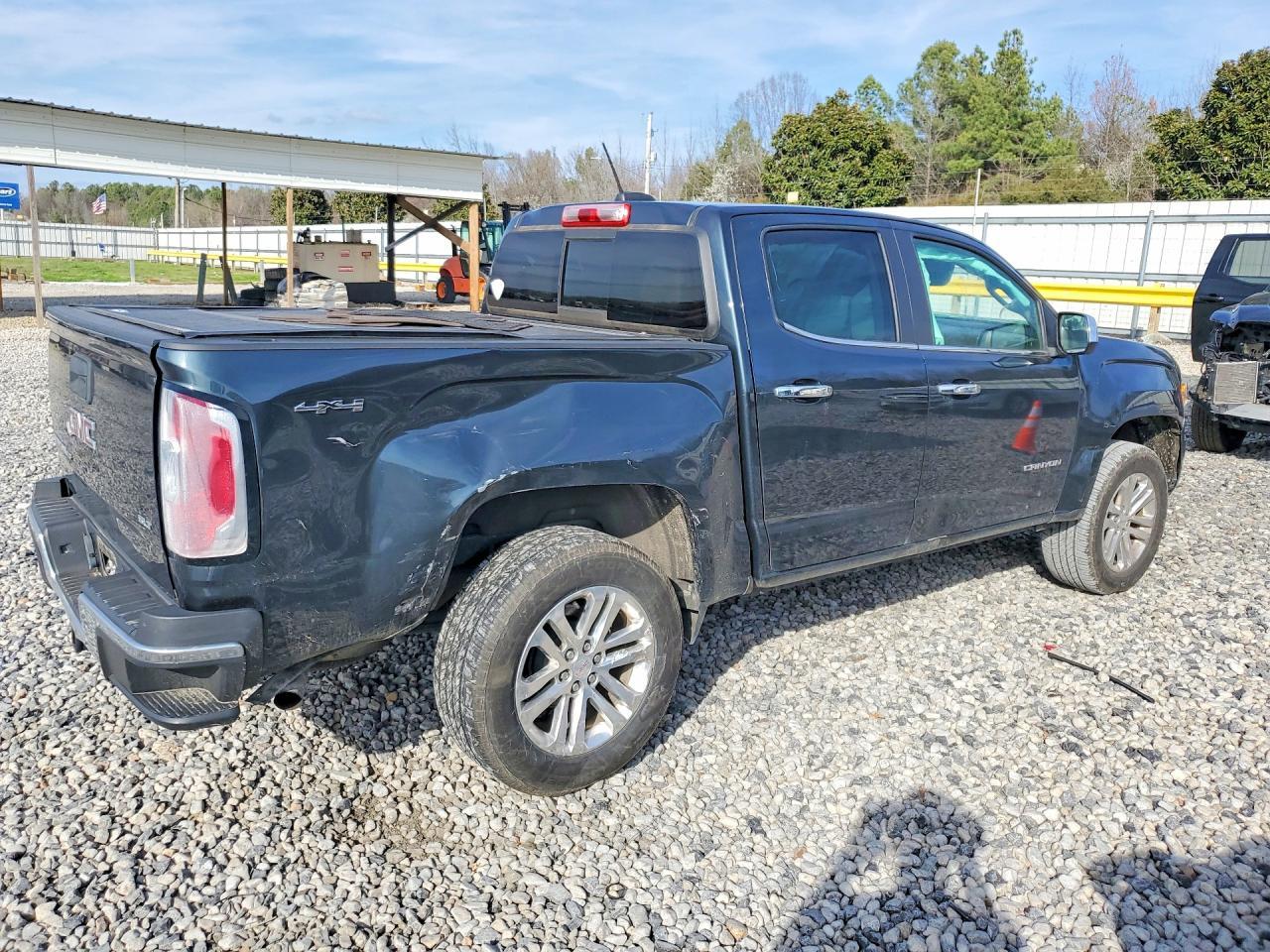 2017 GMC Canyon SLT
