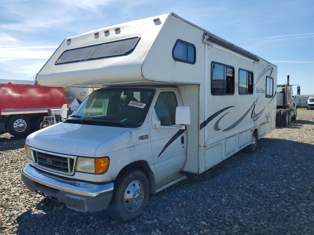 2004 Thor Recreational Vehicle (RV)