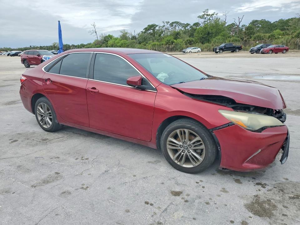 2016 Toyota Camry se