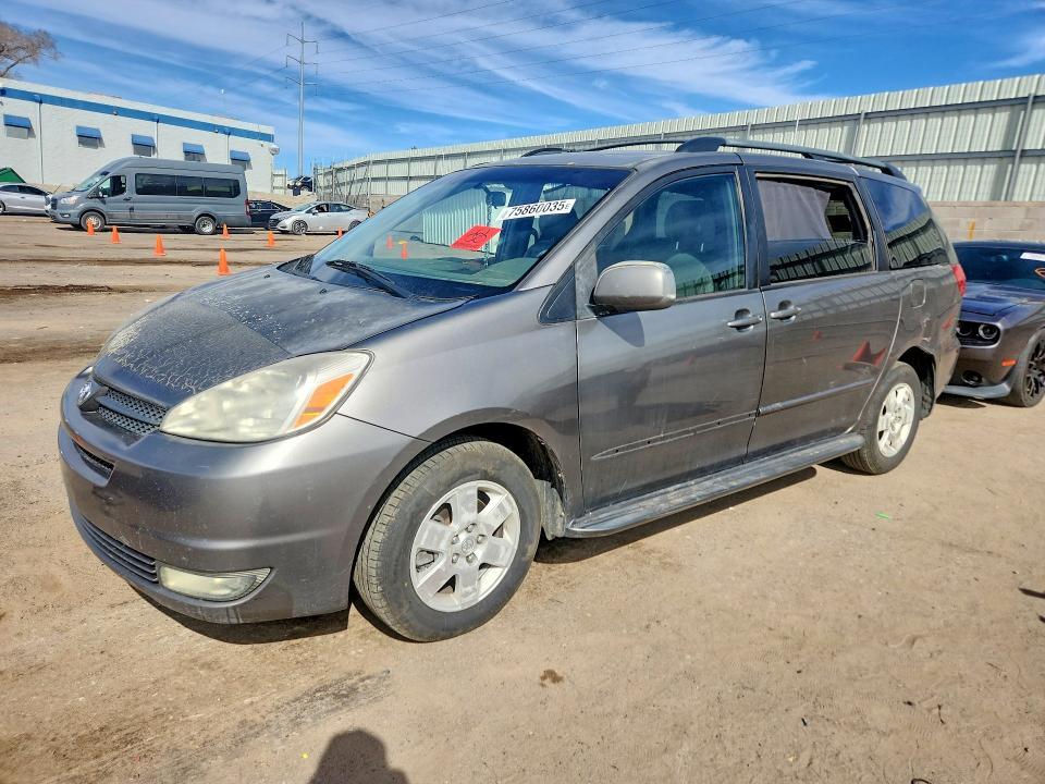 2004 Toyota Sienna xle