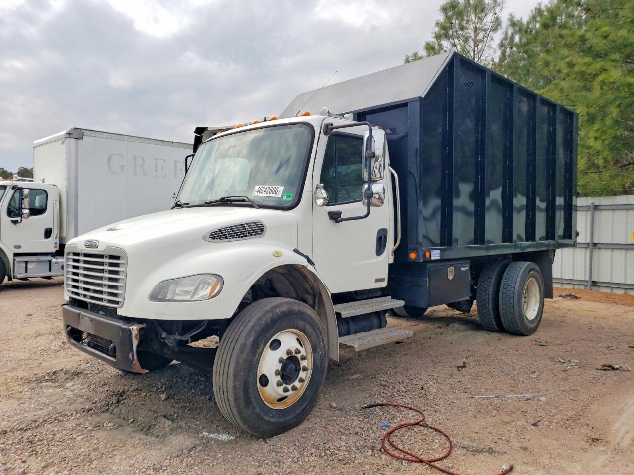 2005 Freightliner Business Class M2 Chipper Truck