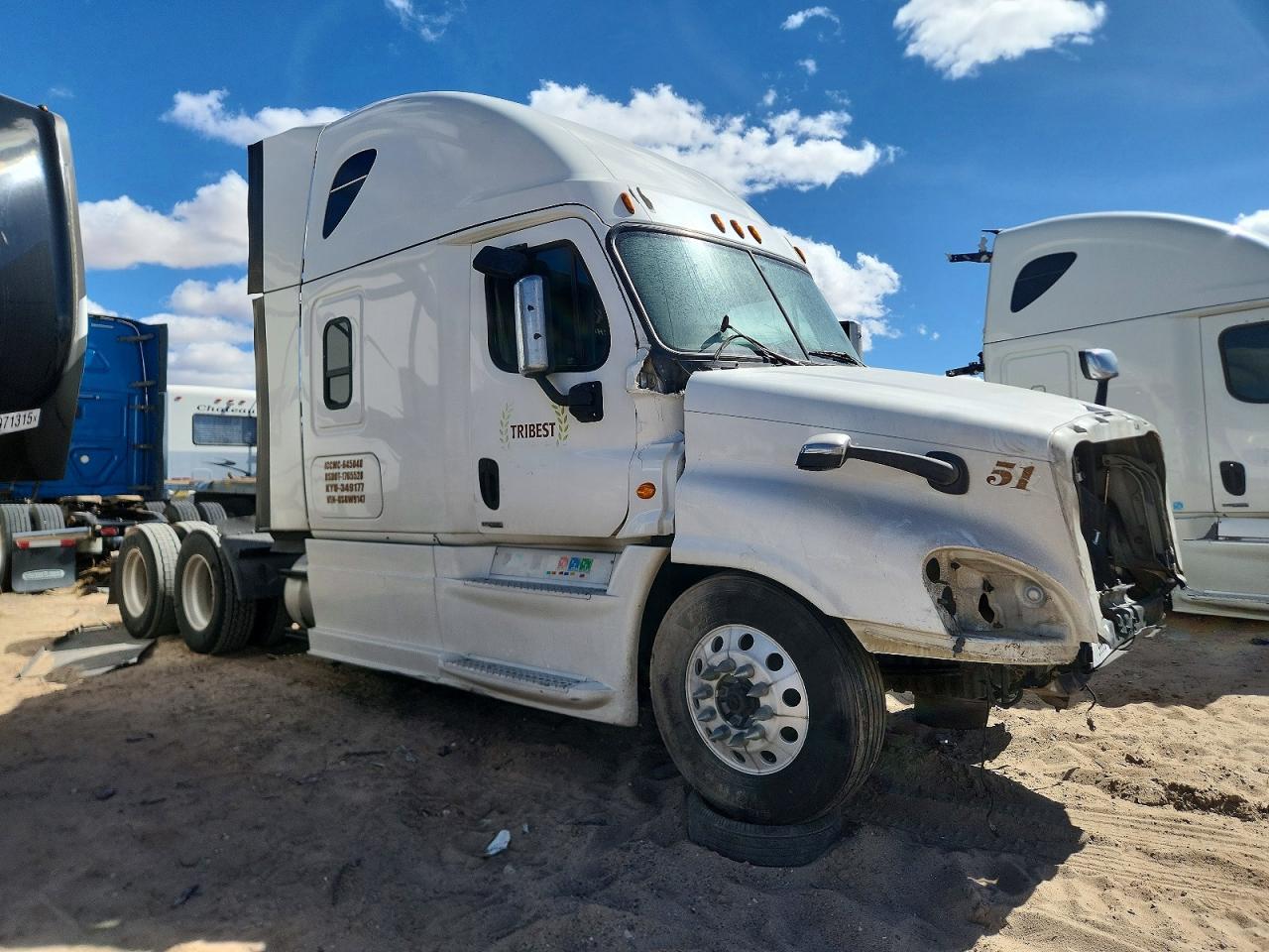 2016 Freightliner Cascadia 125 Semi Truck