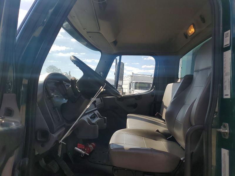 2017 Freightliner Business Class M2 BOX Truck