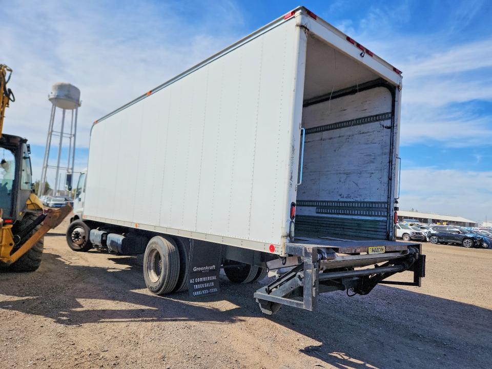2009 Isuzu T7F box Truck