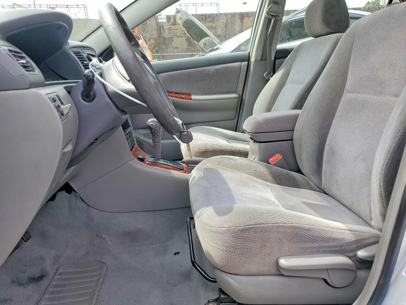 2005 Toyota Corolla le