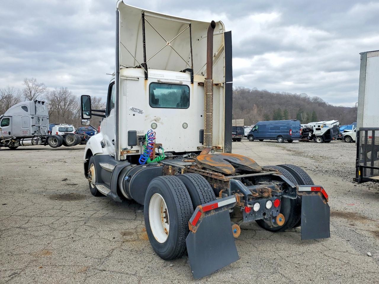 2016 Kenworth Construction T680