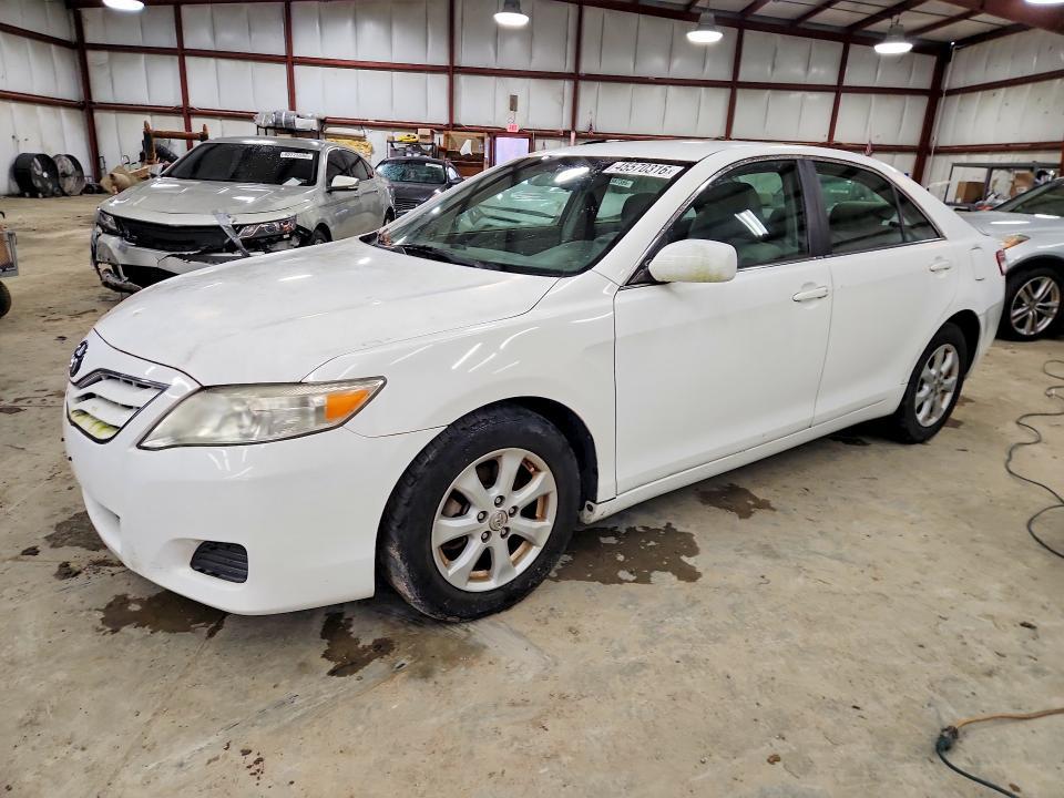 2010 Toyota Camry le