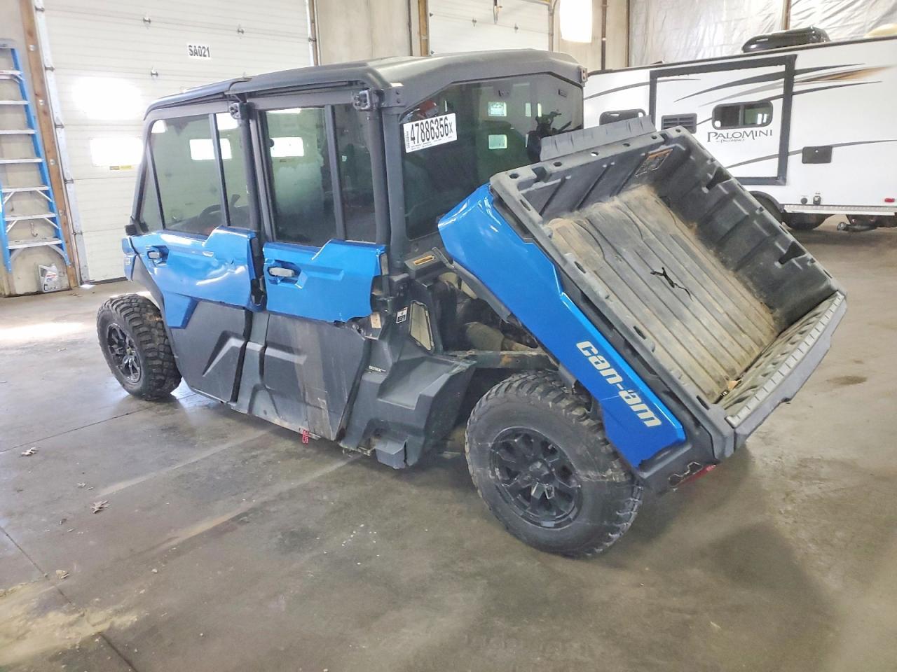 2022 Can-Am Defender Max Limited Cab HD10