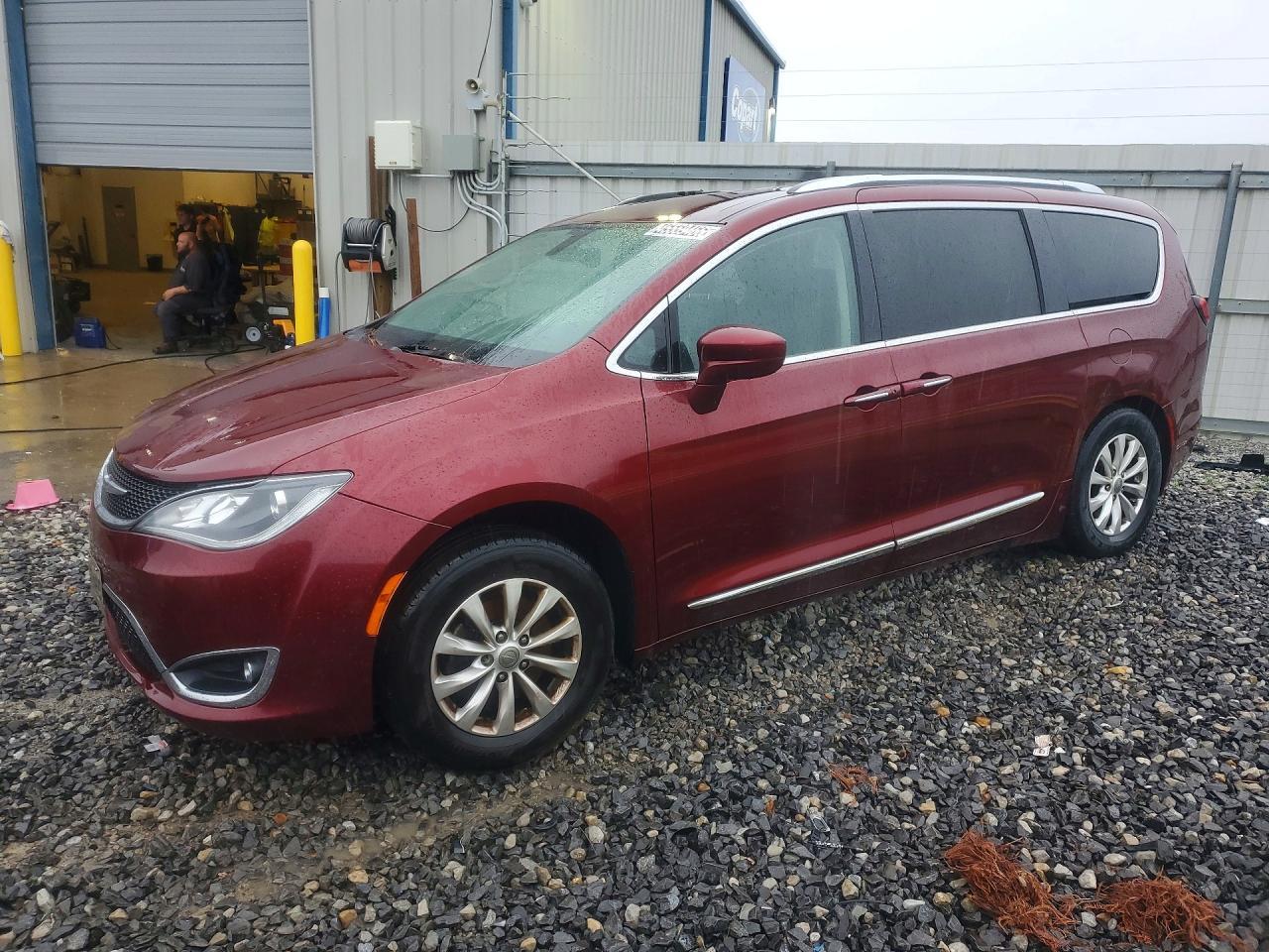 2019 Chrysler Pacifica Touring l