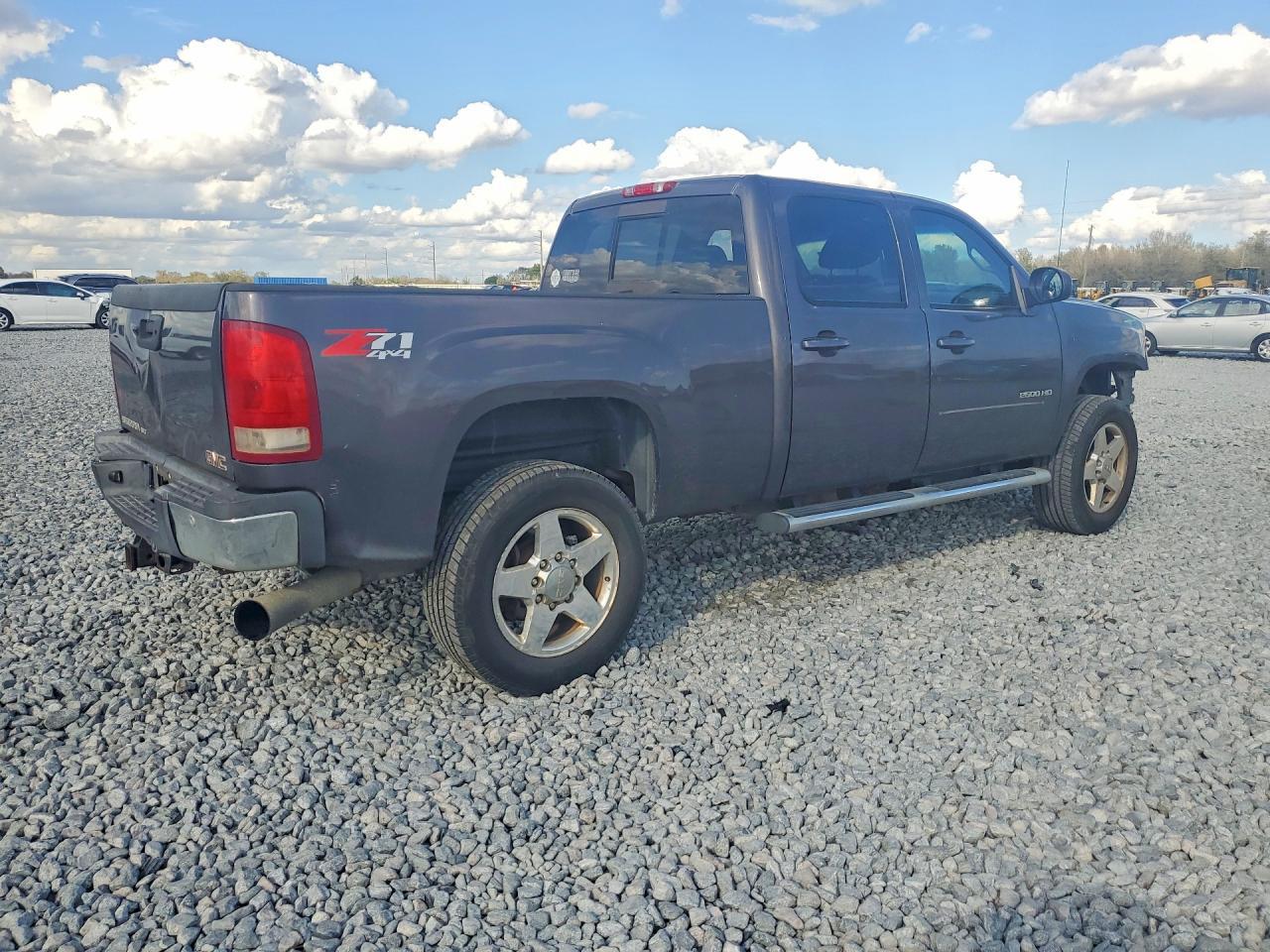 2011 GMC Sierra K2500 SLT
