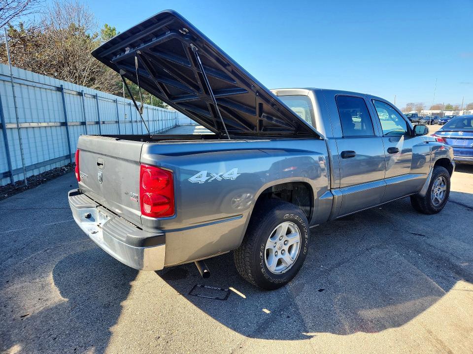 2006 Dodge Dakota Quad SLT