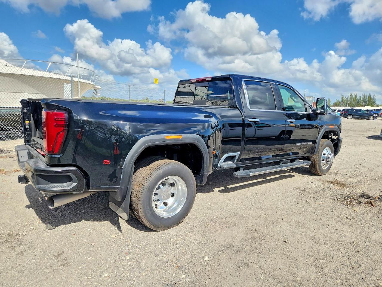 2024 GMC Sierra K3500 Denali